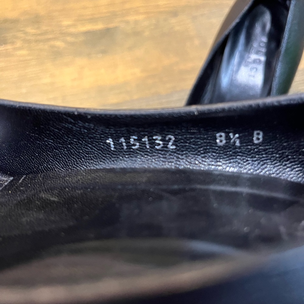 Gucci Black Heels with‎ Silver Interlocking Logo and Green-Red Stripe Sz. 8.5 - Picture 7 of 7